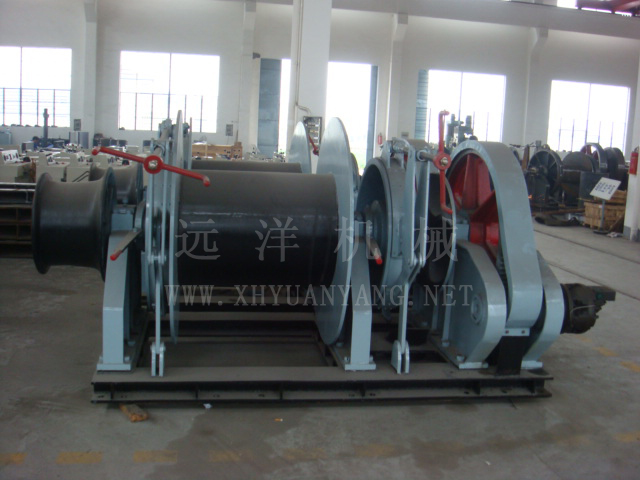 單鏈輪單卷筒錨機(jī)009